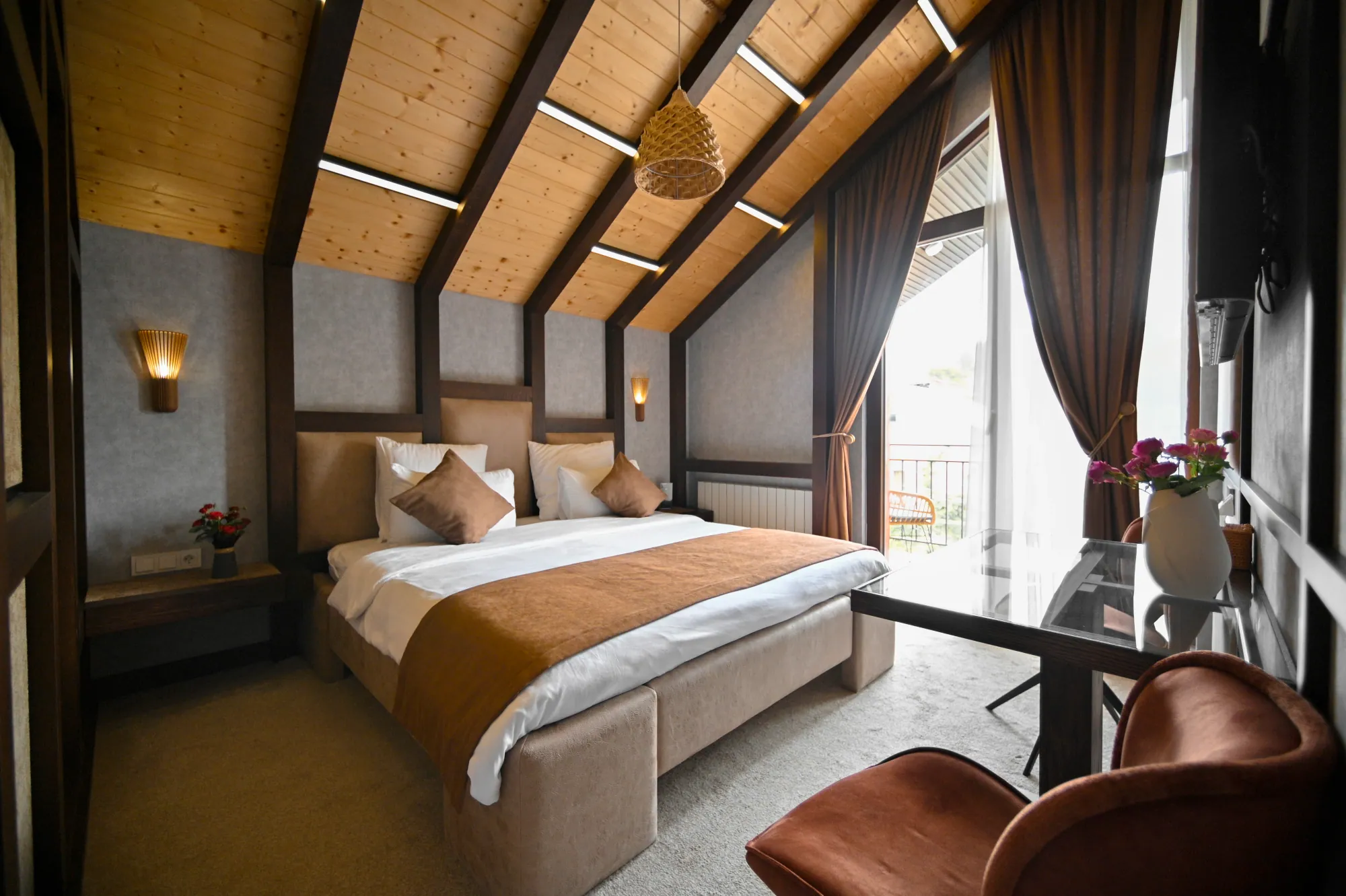 room 9 1st image
